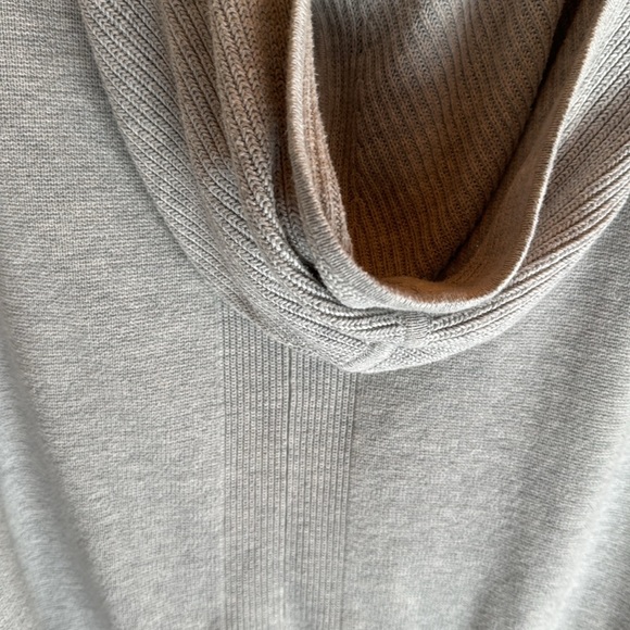 BR Cocoon Style Hoodie - Picture 3 of 11